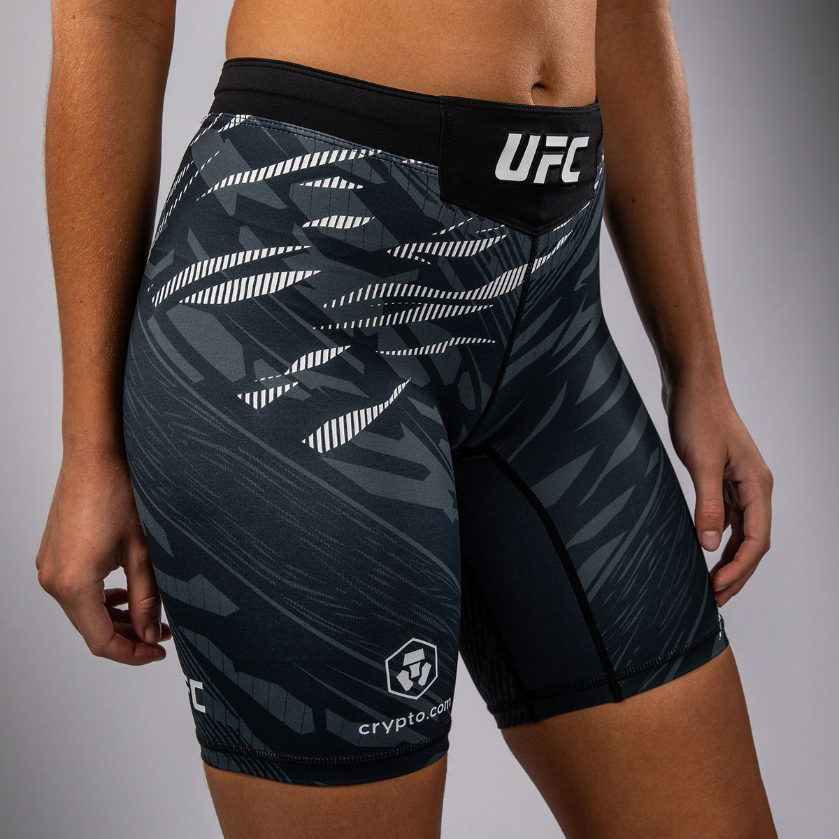 Short de compression pour Femmes UFC Fusion by Venum Authentic Fight Night - Coupe Longue - Noir - product-type_Shorts de compression
