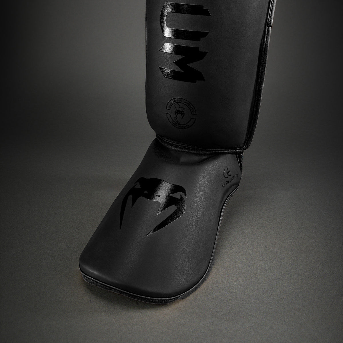 Protège-tibias Venum Challenger - Noir/Noir - product-type_Protège-tibias