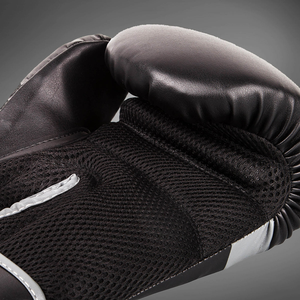 Gants de boxe Ringhorns Charger by Venum - Noir - product-type_Gants de boxe