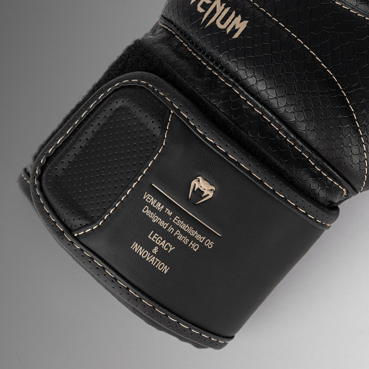 Gants de Boxe Venum Impact Evo Scales – Noir - product-type_Gants de boxe