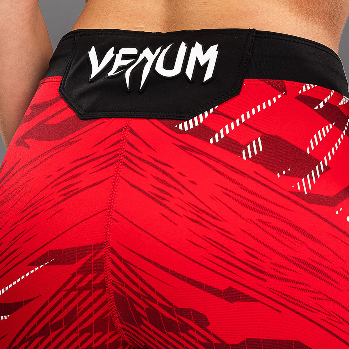 Short de compression pour Femmes UFC Fusion by Venum Authentic Fight Night - Coupe Courte - Rouge - product-type_Shorts de compression