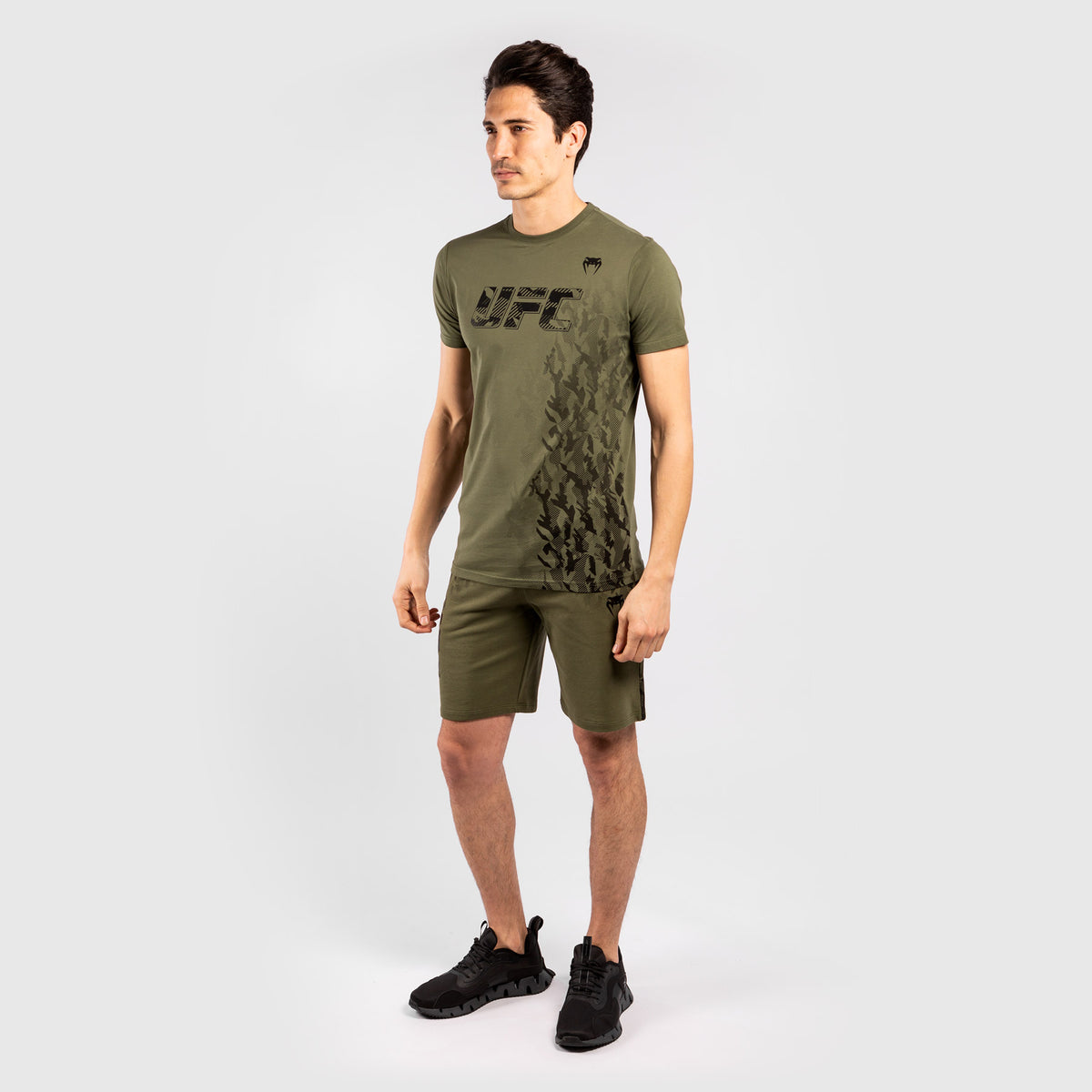 Short de Sport en Coton Homme UFC Venum Authentic Fight Week - Kaki - product-type_Shorts en Coton
