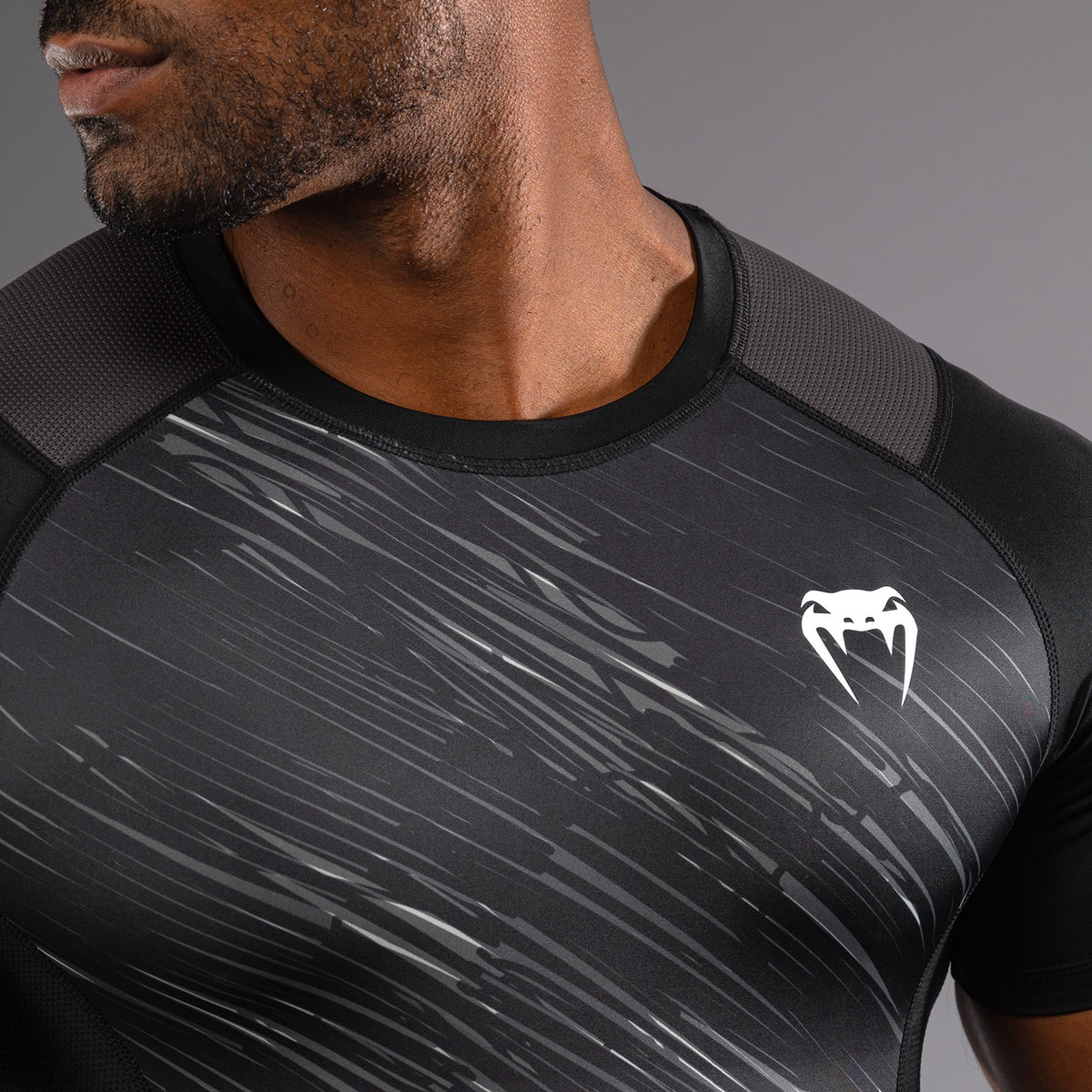 Rashguard Manches Courtes Venum Rapid - Noir/Gris Orage - product-type_T-Shirts de Compression