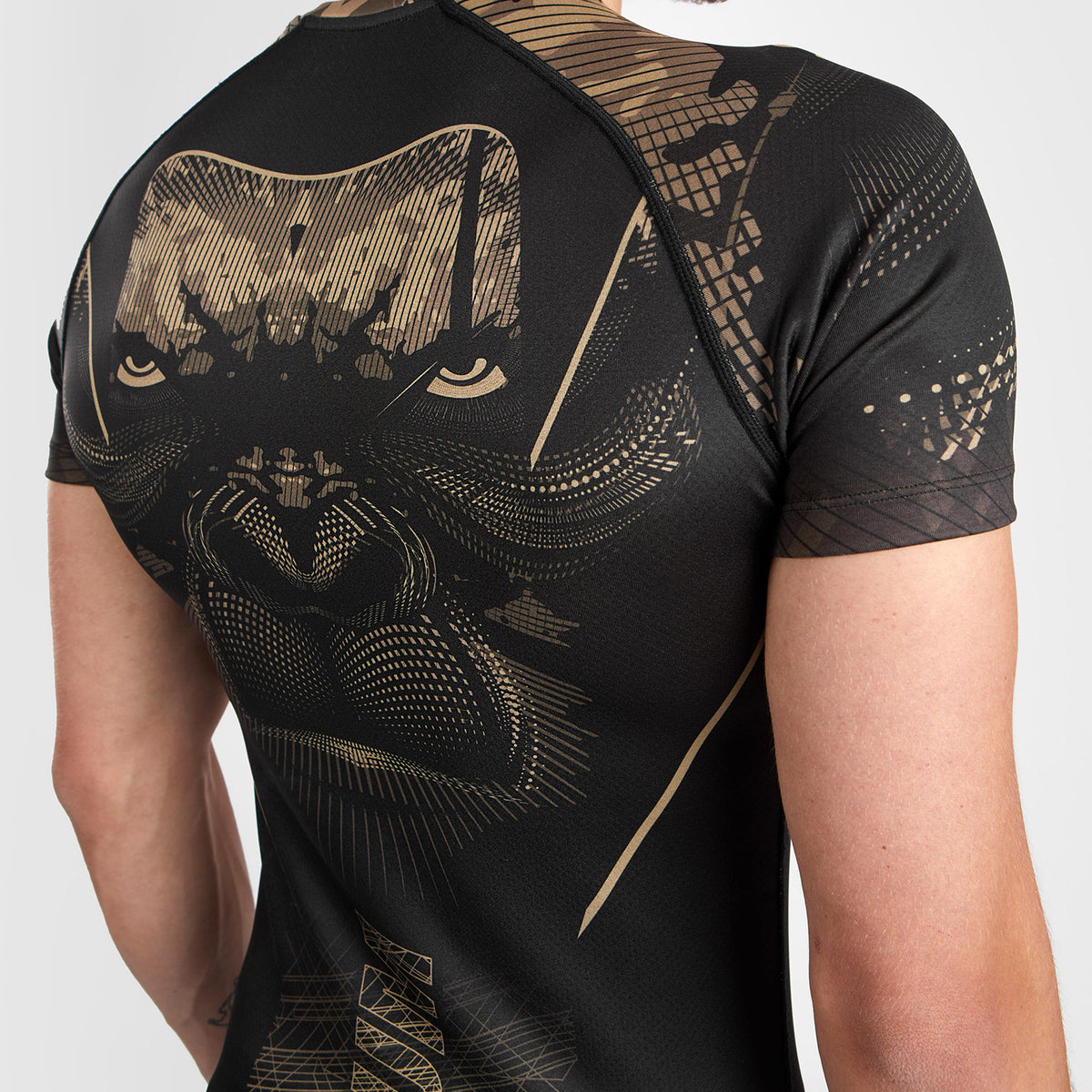 Rashguard à Manches Courtes Venum Gorilla Jungle - Noir/Sable - product-type_T-Shirts de Compression