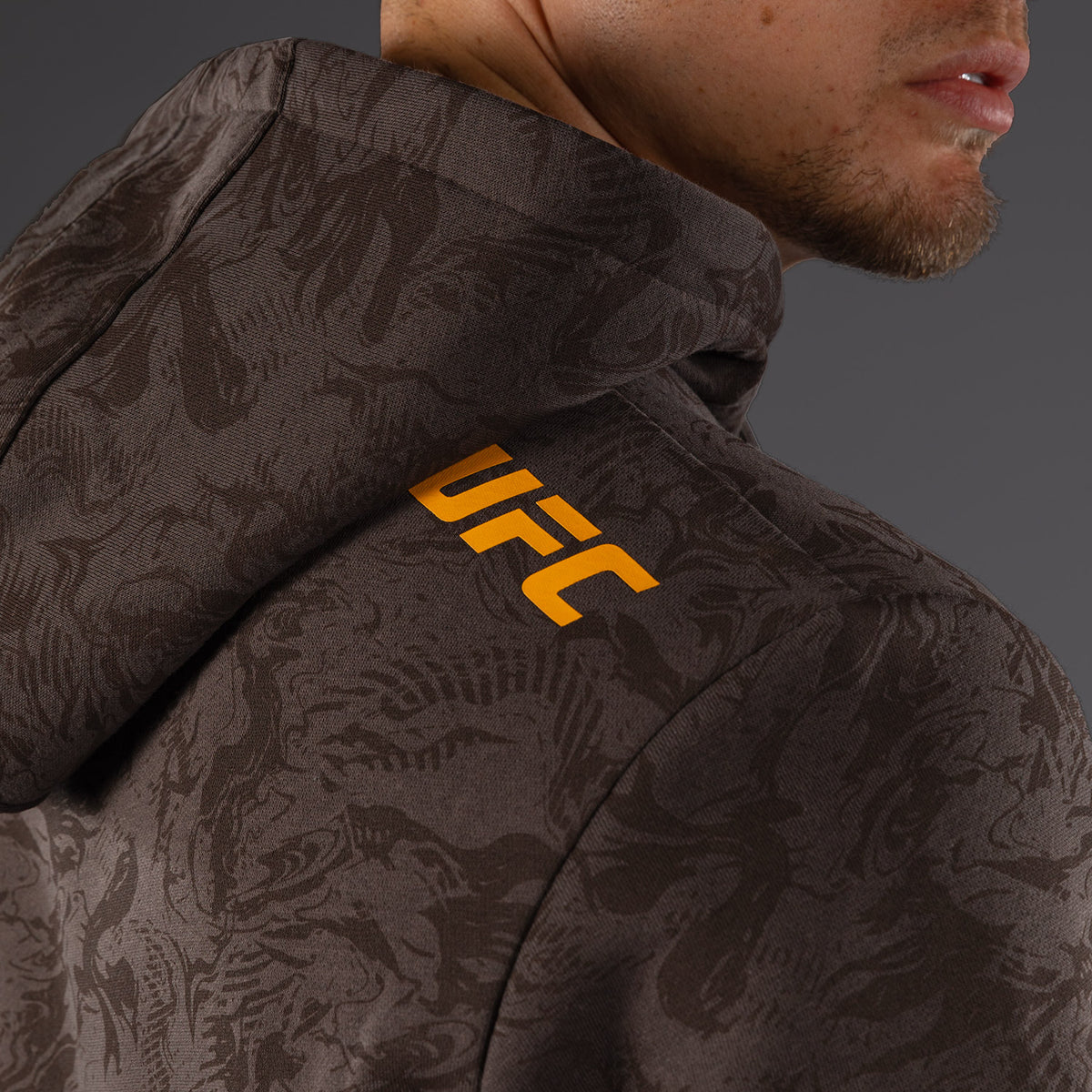 Sweatshirt à Capuche pour Hommes UFC Fusion by Venum Fight Week - Marron Terrestre - product-type_Sweatshirts