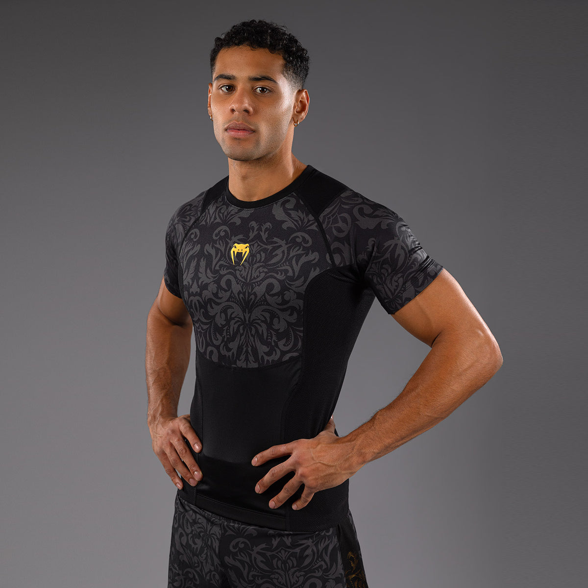 Rashguard Venum x Topuria Unmatched Edition - Noir/Doré - product-type_T-Shirts de Compression