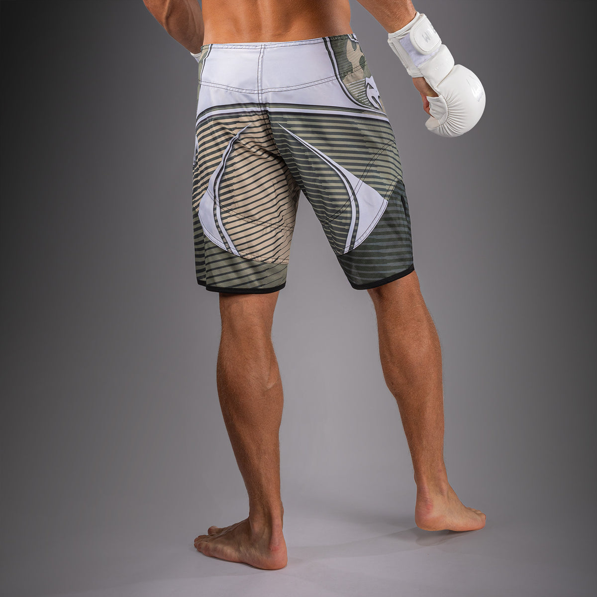 Short de Combat Venum Camo Hero - Kaki/Blanc Cassé - product-type_Shorts de MMA