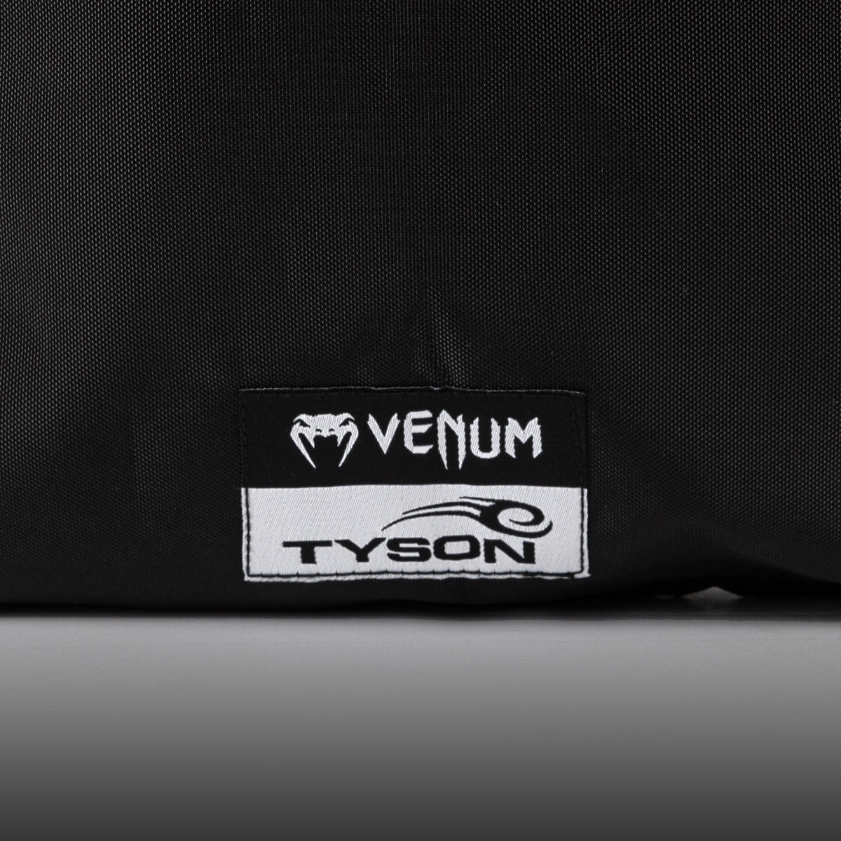 Gants de Boxe Venum Mike Tyson Replica - Noir Profond/Blanc Optique - product-type_Gants de boxe