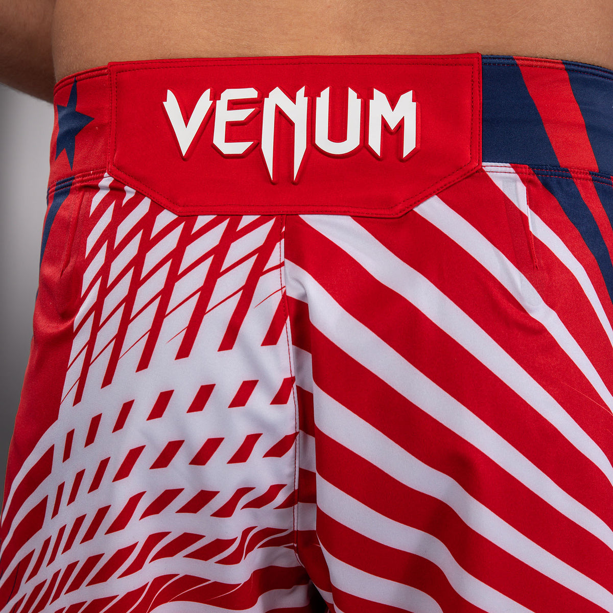 UFC Freedom 250 by Venum Authentic Fight Night Short de combat coupe courte Personnalisé pour homme - Rouge - product-type_Shorts de MMA
