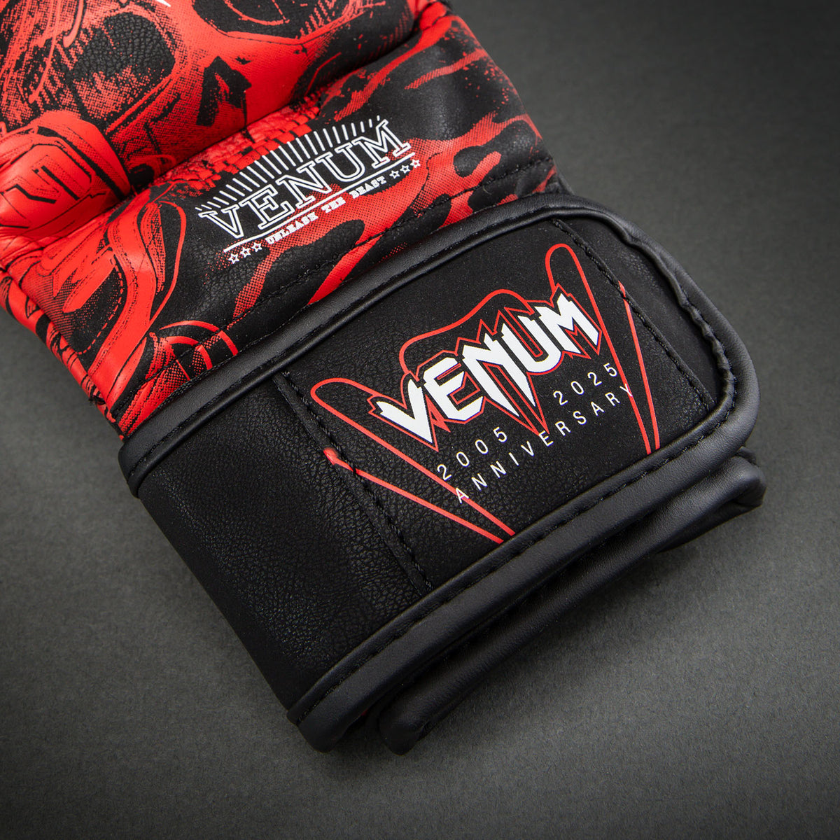 Gants de sparring Venum 20th Anniversary - Noir/Rouge - product-type_Gants de Sparring