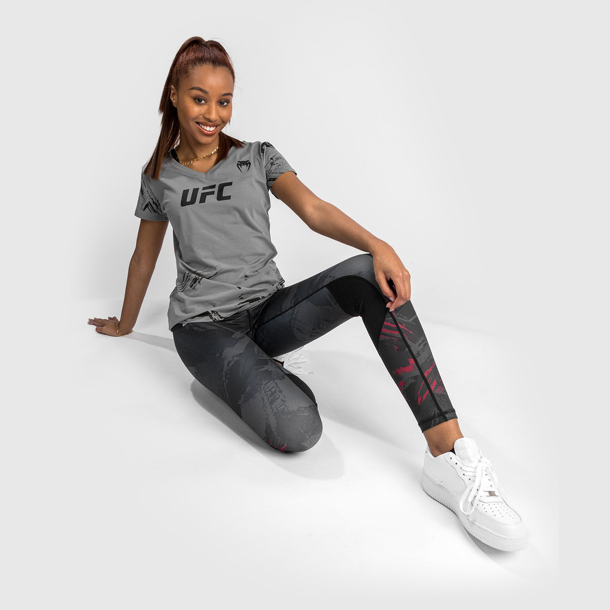 T-Shirt UFC Venum Authentic Fight Week 2.0 - Pour Femmes - Gris - product-type_T-Shirts