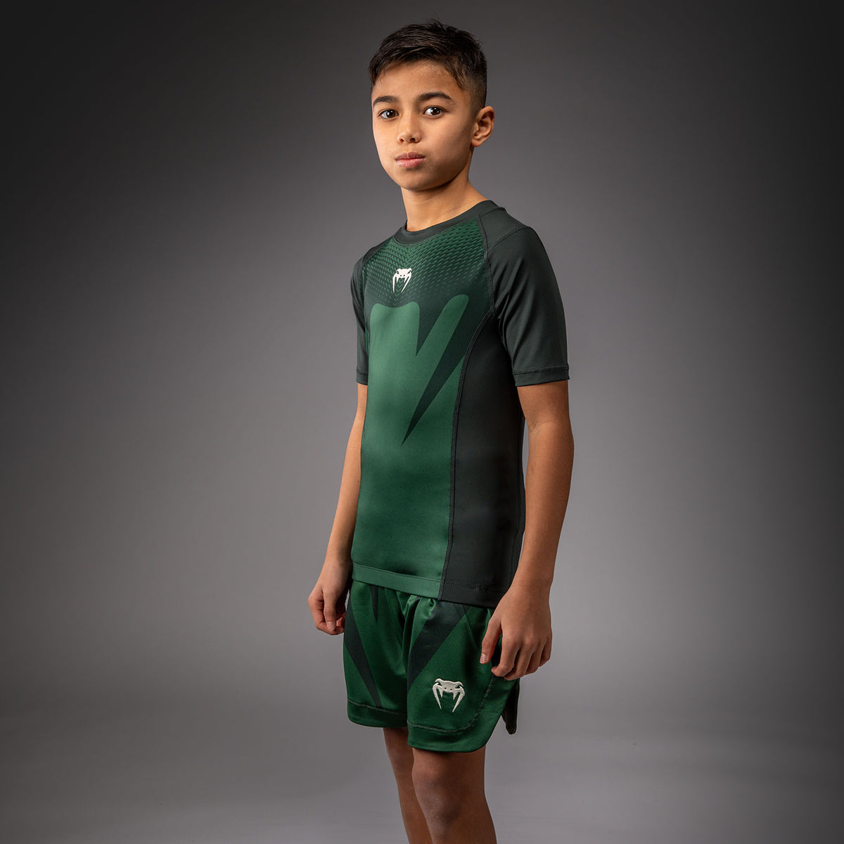 Rashguard Manches Courtes Enfant Venum Attack - Vert Forêt/ Blanc Cassé - product-type_T-Shirts de Compression