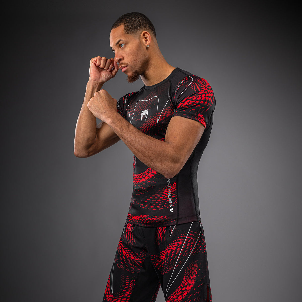 Rashguard à Manches Courtes Venum Matupa - Noir/Rouge/Argent - product-type_T-Shirts de Compression