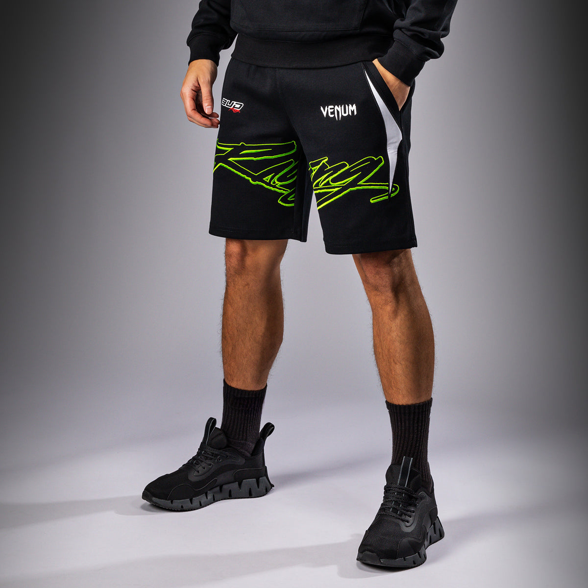 Short en coton pour Hommes Venum x Bud Racing - Noir/Blanc/Citron Vert - product-type_Shorts en Coton