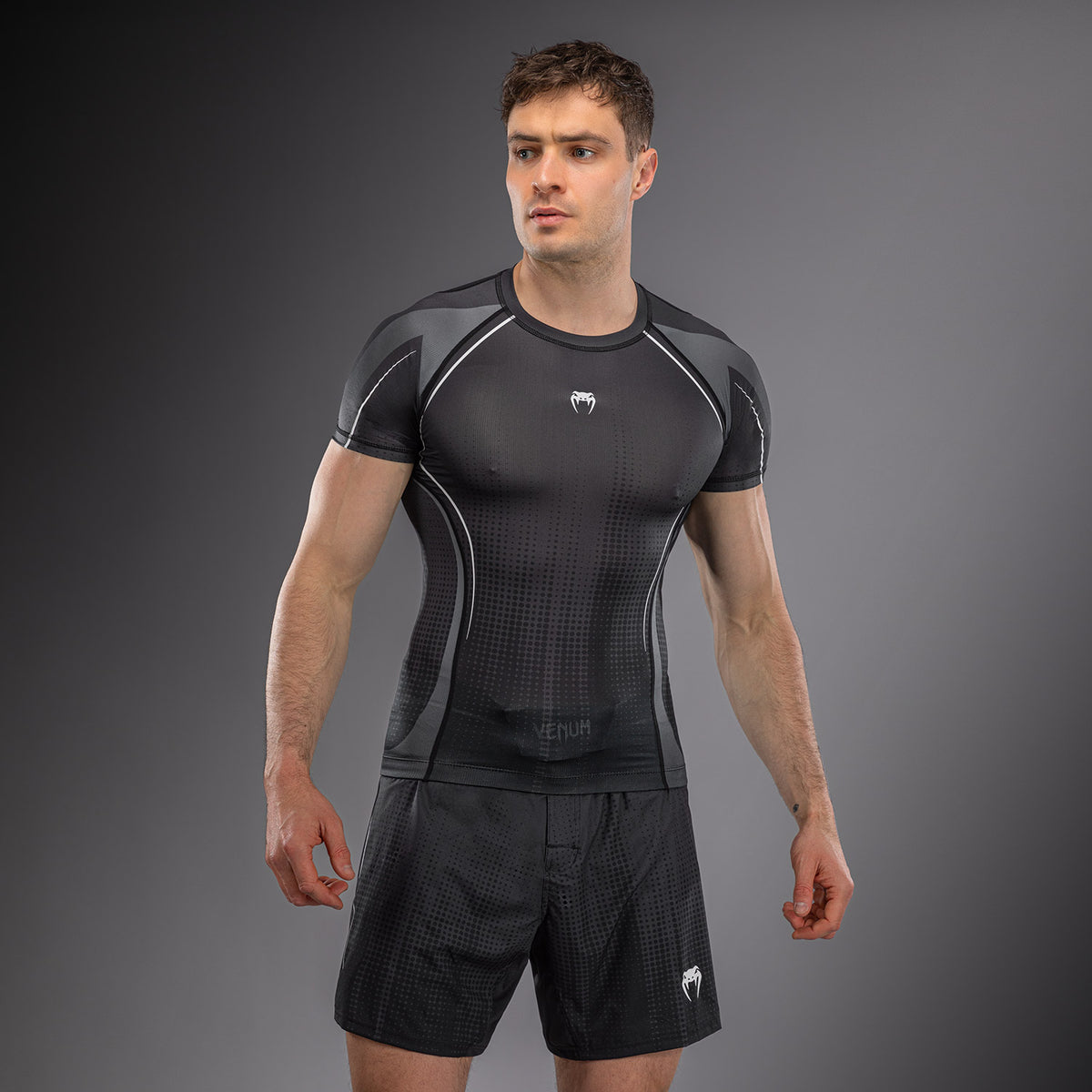 Rashguard à Manches Courtes Venum Stealth – Noir/Blanc - product-type_T-Shirts de Compression
