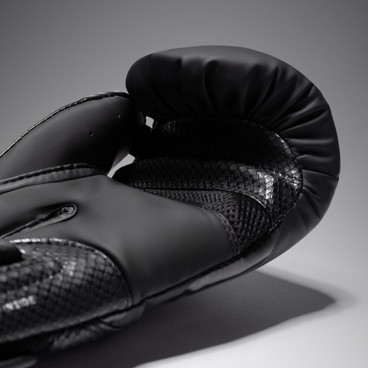 Gants de Boxe Venum Challenger 4.0 Scales – Noir - product-type_Gants de boxe