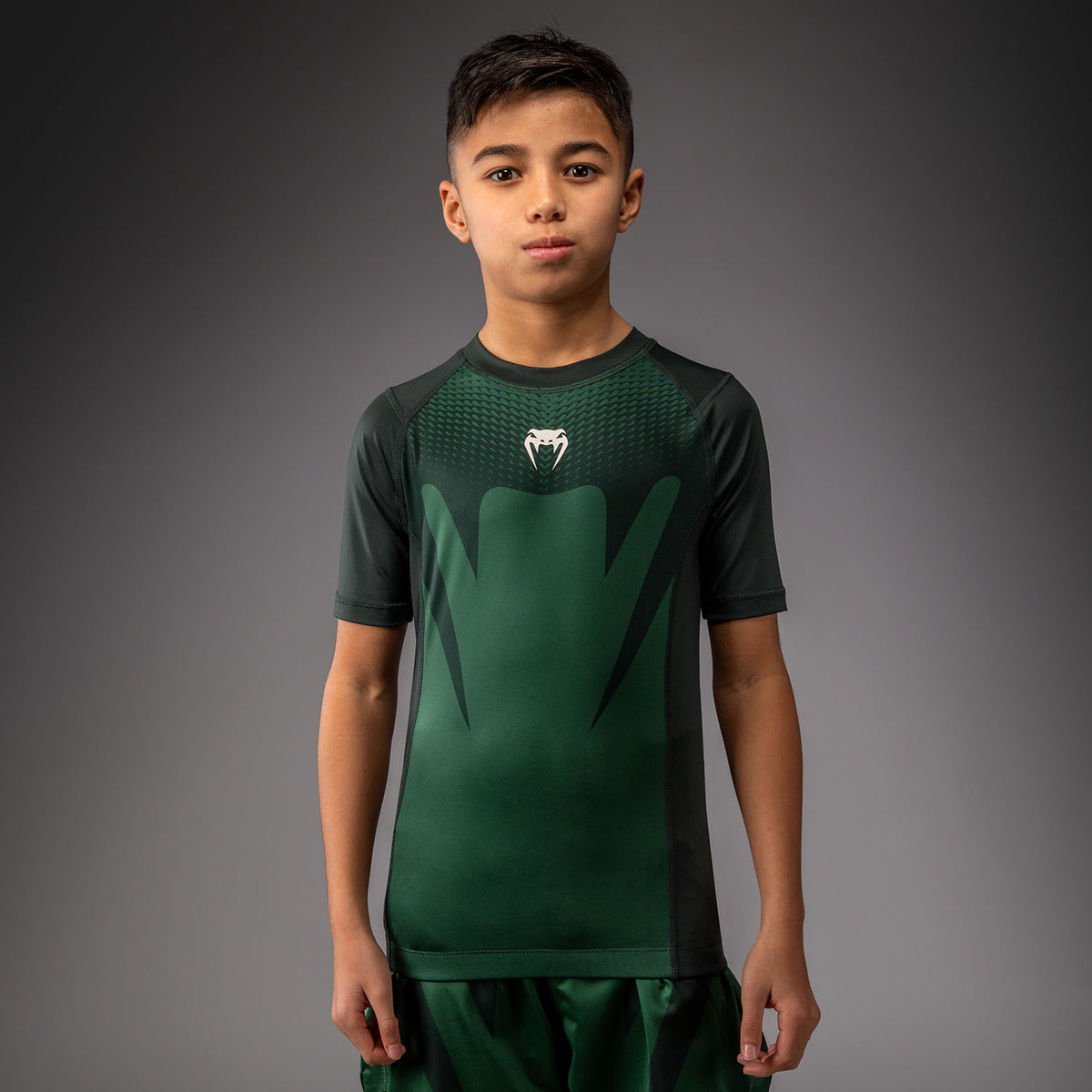 Rashguard Manches Courtes Enfant Venum Attack - Vert Forêt/ Blanc Cassé - product-type_T-Shirts de Compression