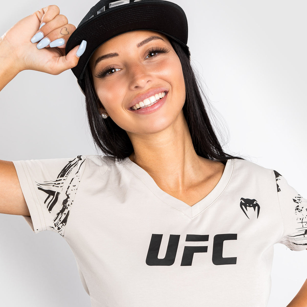 T-Shirt UFC Venum Authentic Fight Week 2.0 - Pour Femmes - Sable - product-type_T-Shirts