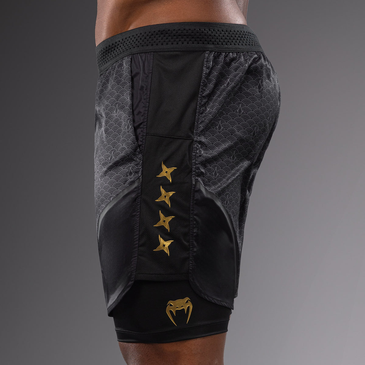 Short d'entraînement Venum x Assassin's Creed Shadows - Noir/Or - product-type_Shorts de training
