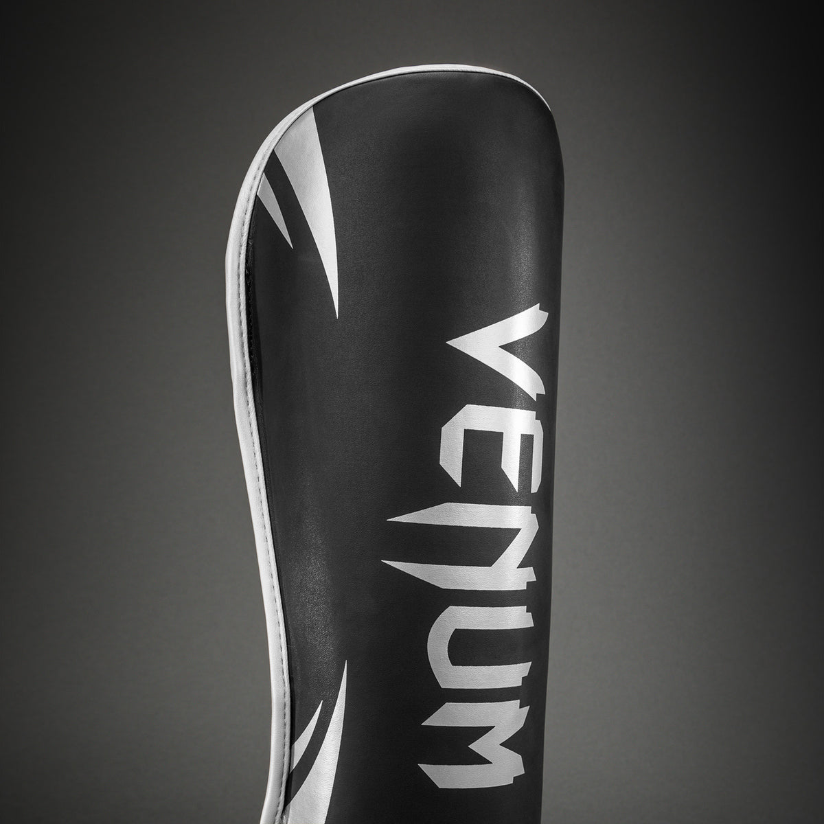 Protège-tibias Venum Challenger - Noir/Argent - product-type_Protège-tibias