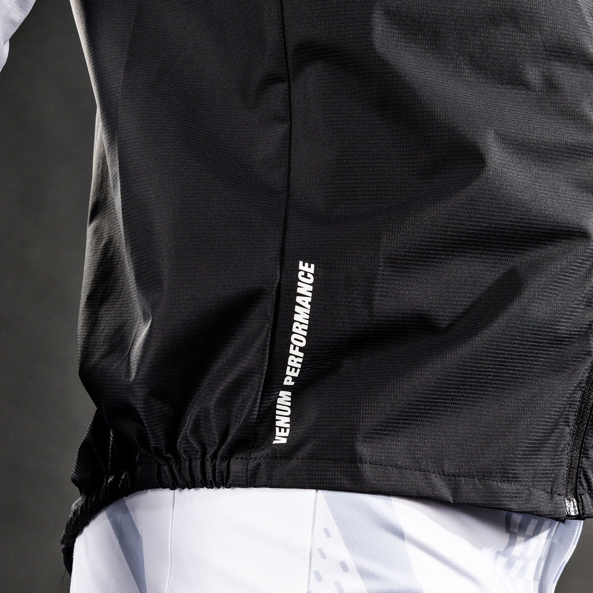 Coupe-vent sans manches Venum MX Basics - Noir/Blanc - product-type_Vestes