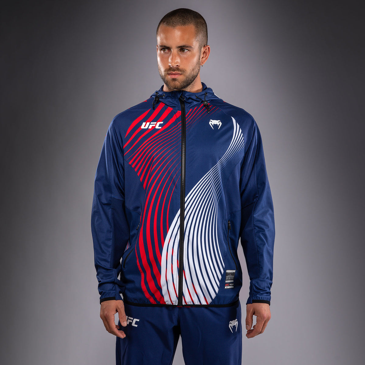 Official UFC Freedom 250 by Venum Authentic Fight Night Sweat à capuche Walkout pour homme - Bleu - product-type_Vestes