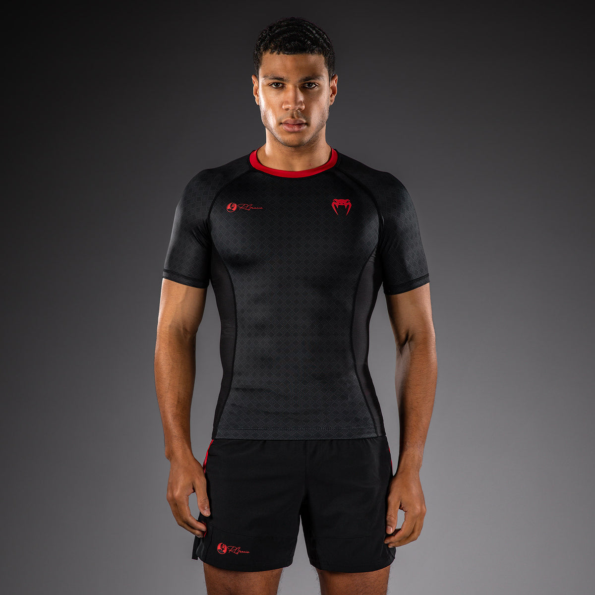 Rashguard à Manches Courtes Venum x Roger Gracie Signature - Noir/Rouge - product-type_T-Shirts de Compression