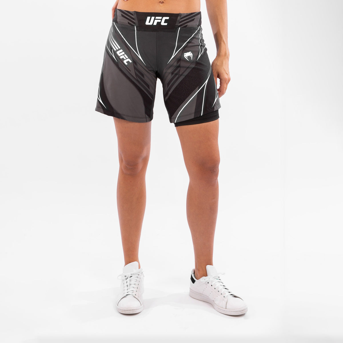 Fightshort Femme UFC Venum Authentic Fight Night - Coupe Longue - Noir - product-type_Shorts de MMA