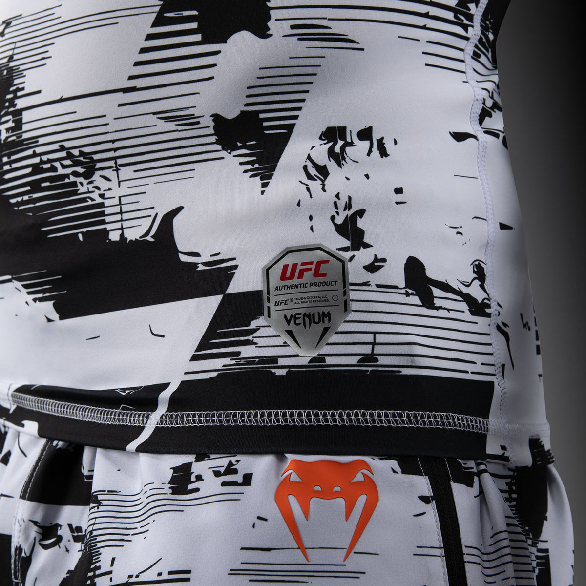 Rashguard manches longues Performance Homme UFC Zenith by Venum Authentic Fight Week - Blanc - product-type_T-Shirts de Compression