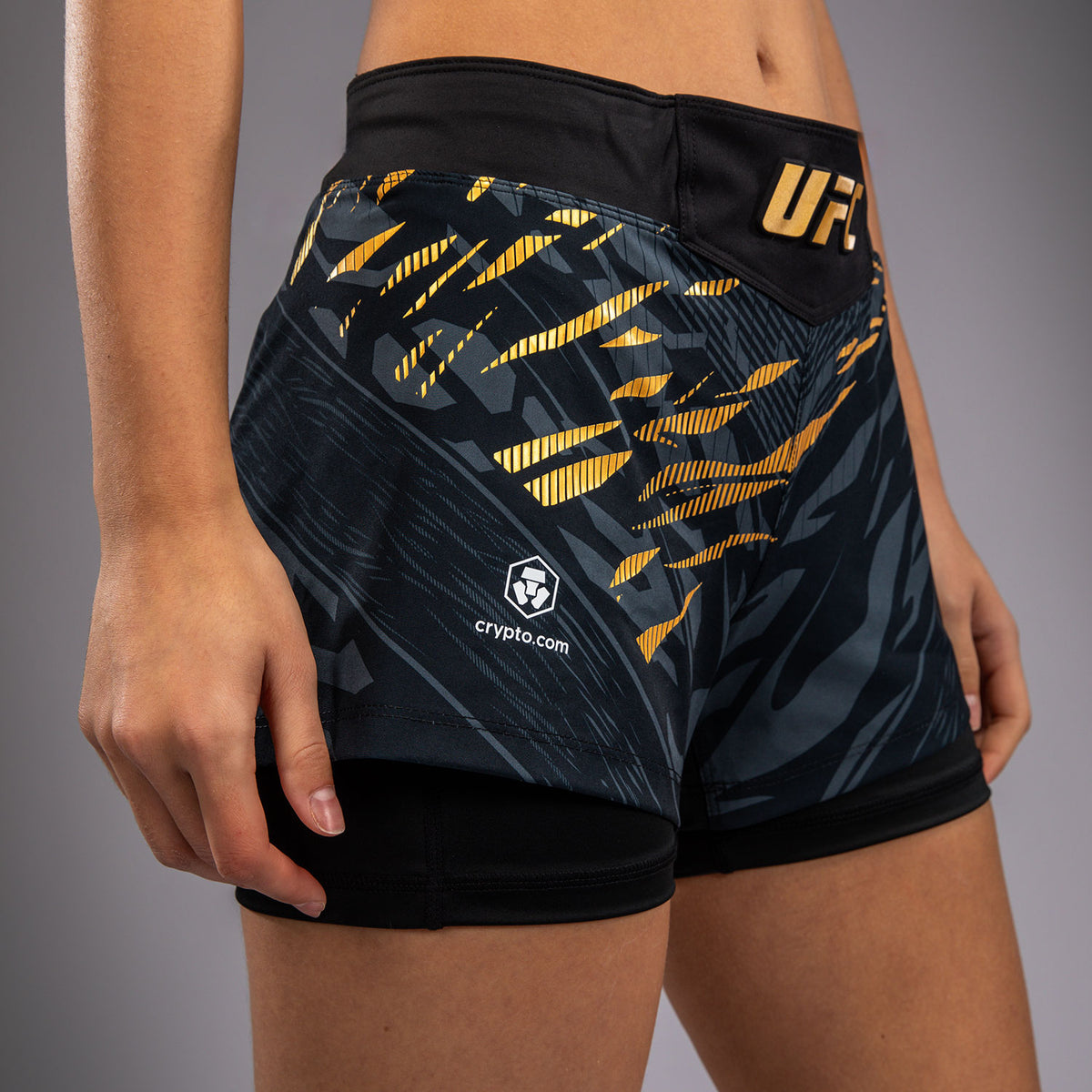 Shorts de Combat pour Femmes UFC Fusion by Venum Authentic Fight Night - Champion - product-type_Shorts de MMA