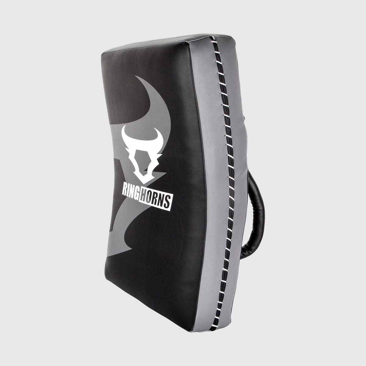 Bouclier de frappe Ringhorns Charger by Venum - noir - product-type_Boucliers de frappe