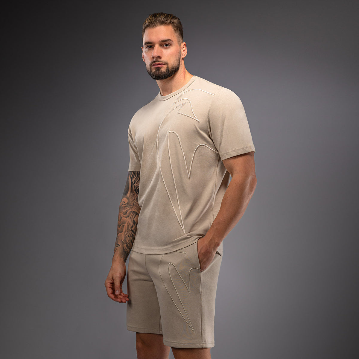 T-shirt Venum Giant 3D – Beige - product-type_T-Shirts