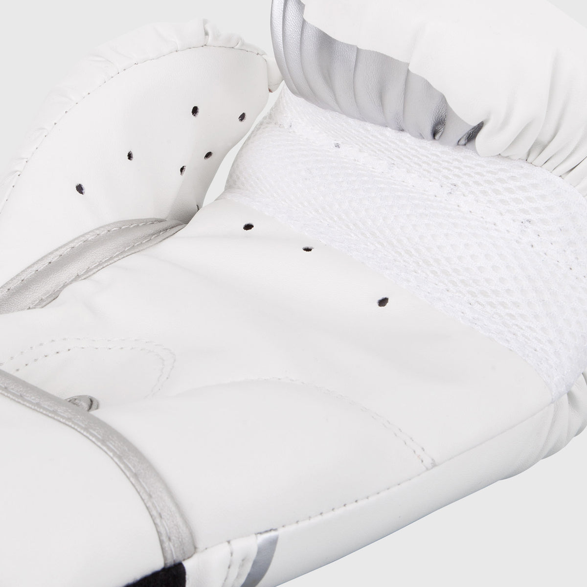 Gants de boxe Venum Challenger 2.0 - Blanc/Argent - product-type_Gants de boxe