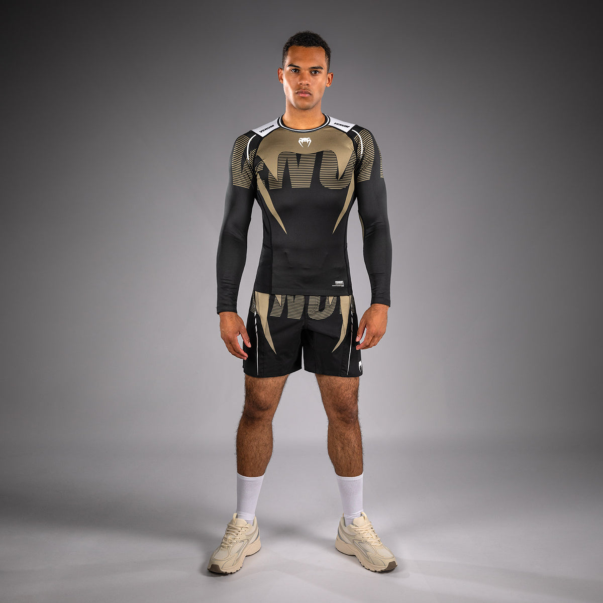 Rashguard Manches Longues Venum Adrenaline – Noir/Sable - product-type_T-Shirts de Compression