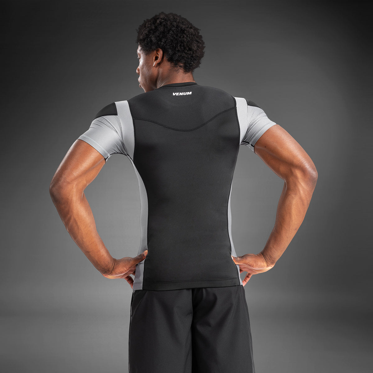 Rashguard À Manches Courtes pour Hommes Venum Tempest - Noir/Gris - product-type_T-Shirts de Compression