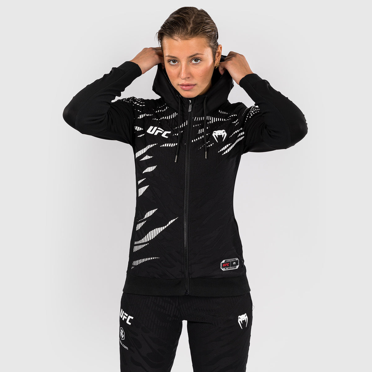 Sweatshirt à Capuche pour Femmes UFC Fusion by Venum Personnalisé Authentic Fight Night - Noir - product-type_Vestes