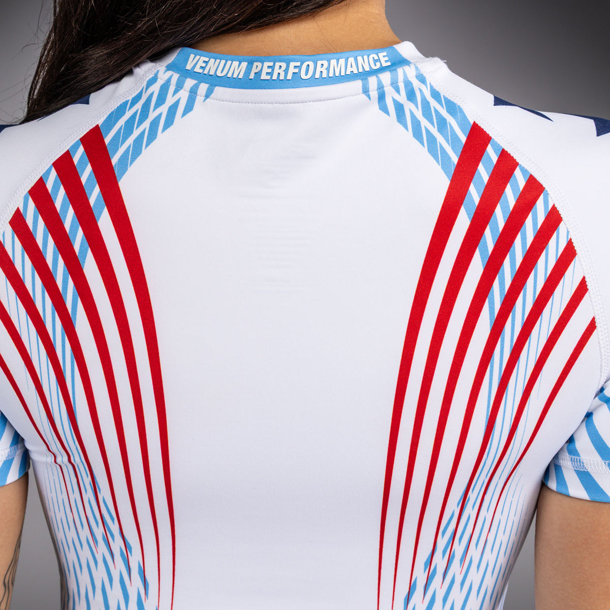 Official UFC Freedom 250 by Venum Authentic Fight Night Rashguard à manches courtes pour femme - Blanc - product-type_T-Shirts de Compression