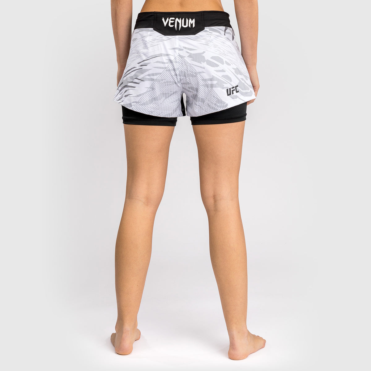Shorts de Combat pour Femmes UFC Fusion by Venum Personnalisé Authentic Fight Night - Blanc - product-type_Shorts de MMA