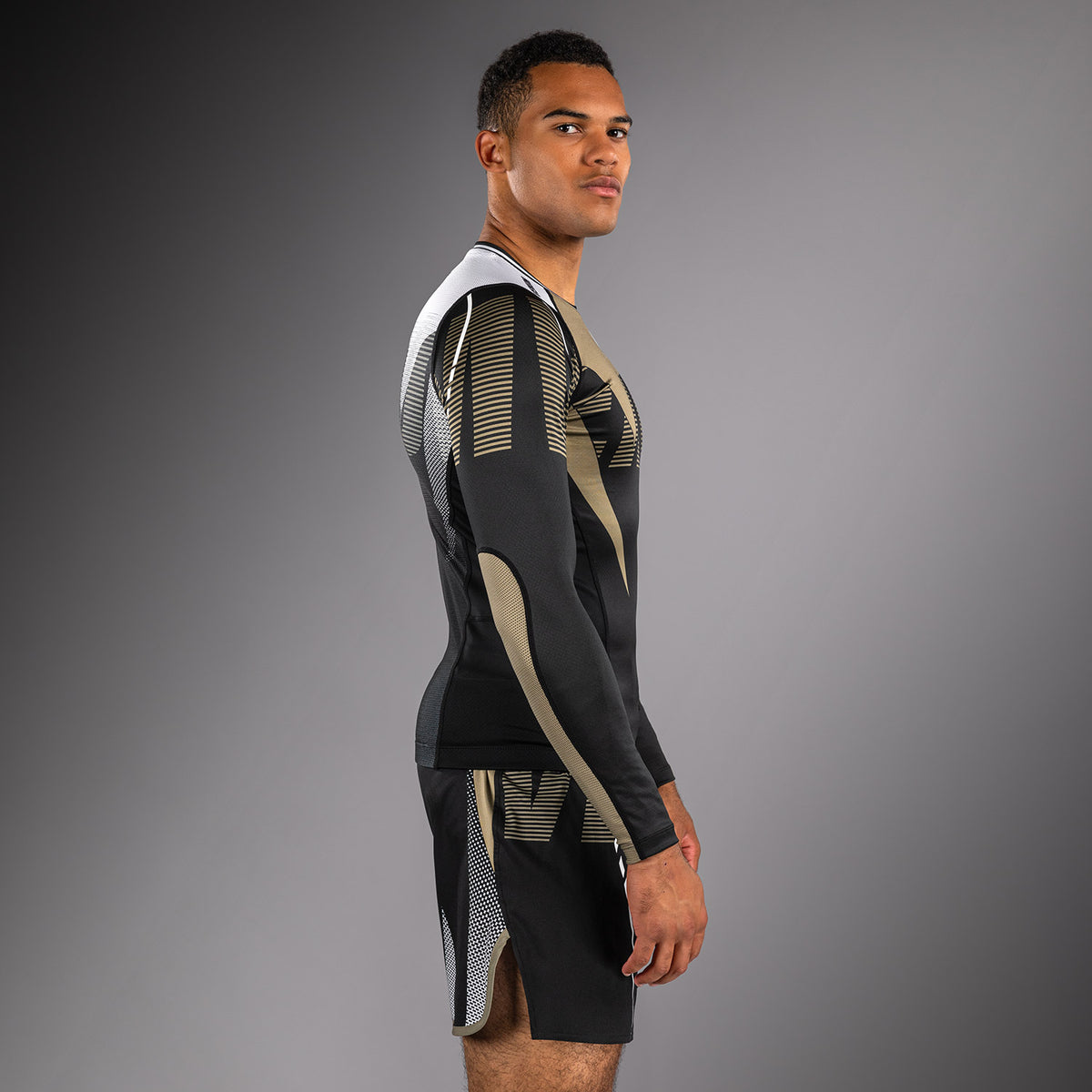 Rashguard Manches Longues Venum Adrenaline – Noir/Sable - product-type_T-Shirts de Compression