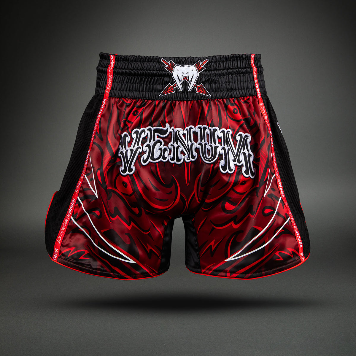 Short de Muay Thaï Venum Wolf Atak – Noir/Rouge - product-type_Shorts de Muay Thai