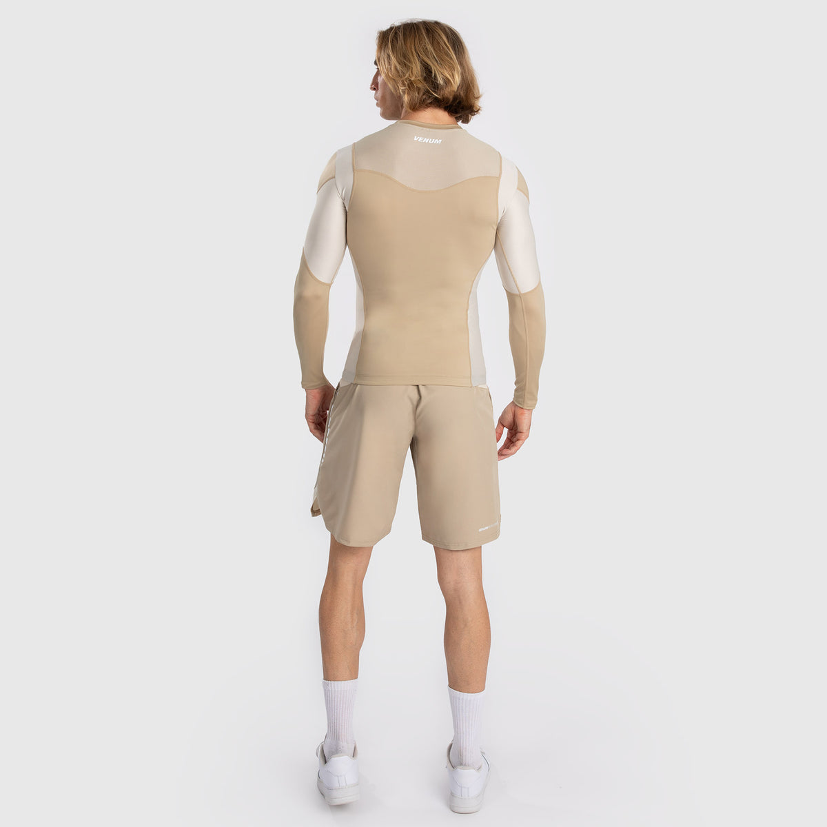 Rashguard À Manches Longues pour Hommes Venum Tempest - Beige/Sable - product-type_T-Shirts de Compression