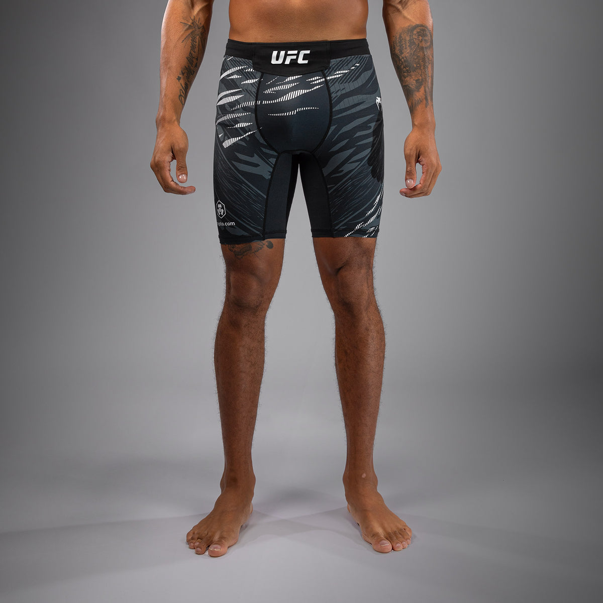 Shorts Vale Tudo pour Hommes UFC Fusion by Venum Personnalisé Authentic Fight Night - Noir - product-type_Shorts de MMA