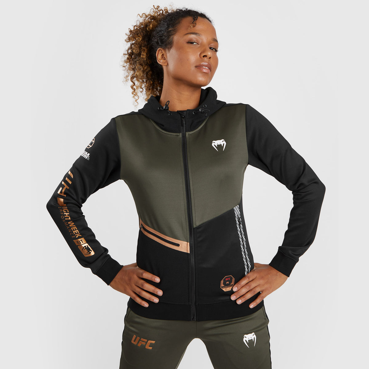 Sweatshirt zippé à capuche pour Femmes UFC Adrenaline by Venum Fight Week - Kaki/Bronze - product-type_Vestes