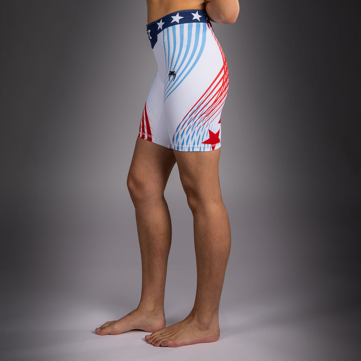 Official UFC Freedom 250 by Venum Authentic Short Vale Tudo coupe longue pour femme - Blanc - product-type_Shorts de compression