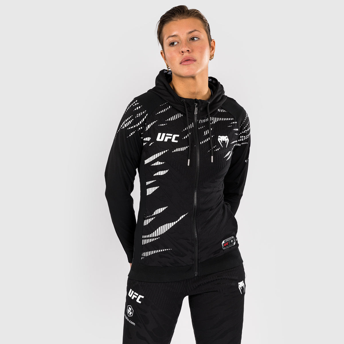 Sweatshirt à Capuche pour Femmes UFC Fusion by Venum Personnalisé Authentic Fight Night - Noir - product-type_Vestes