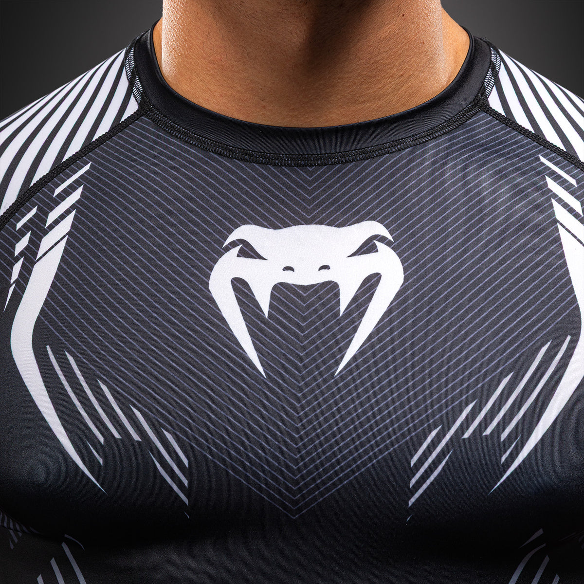 Rashguard à Manches Courtes Venum No-Gi 6.0 - Noir/Blanc - product-type_T-Shirts de Compression
