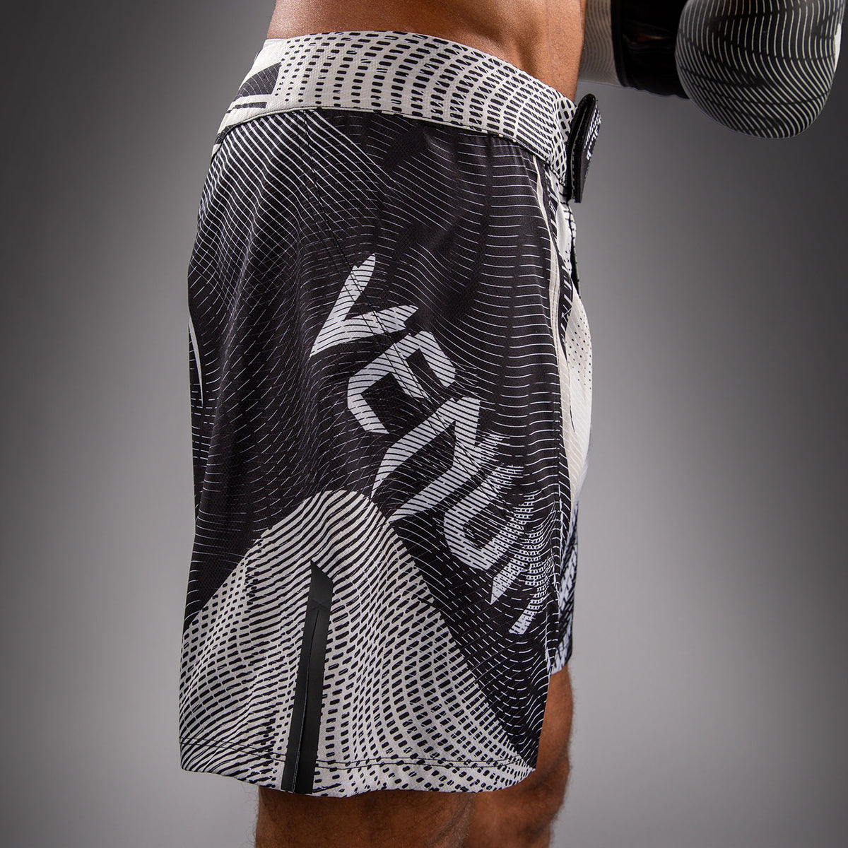 Short de Combat Venum Galactic 3.0 - Blanc Cassé/Noir - product-type_Shorts de MMA