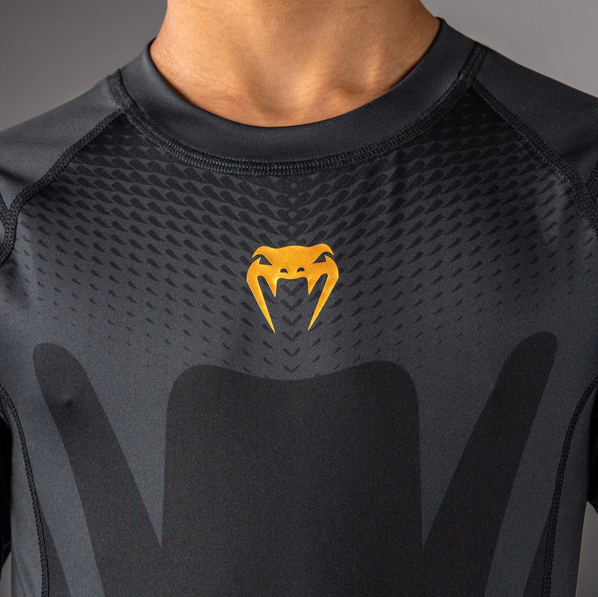 Rashguard manches longues pour Enfant Venum Attack - Noir/Or - product-type_T-Shirts de Compression