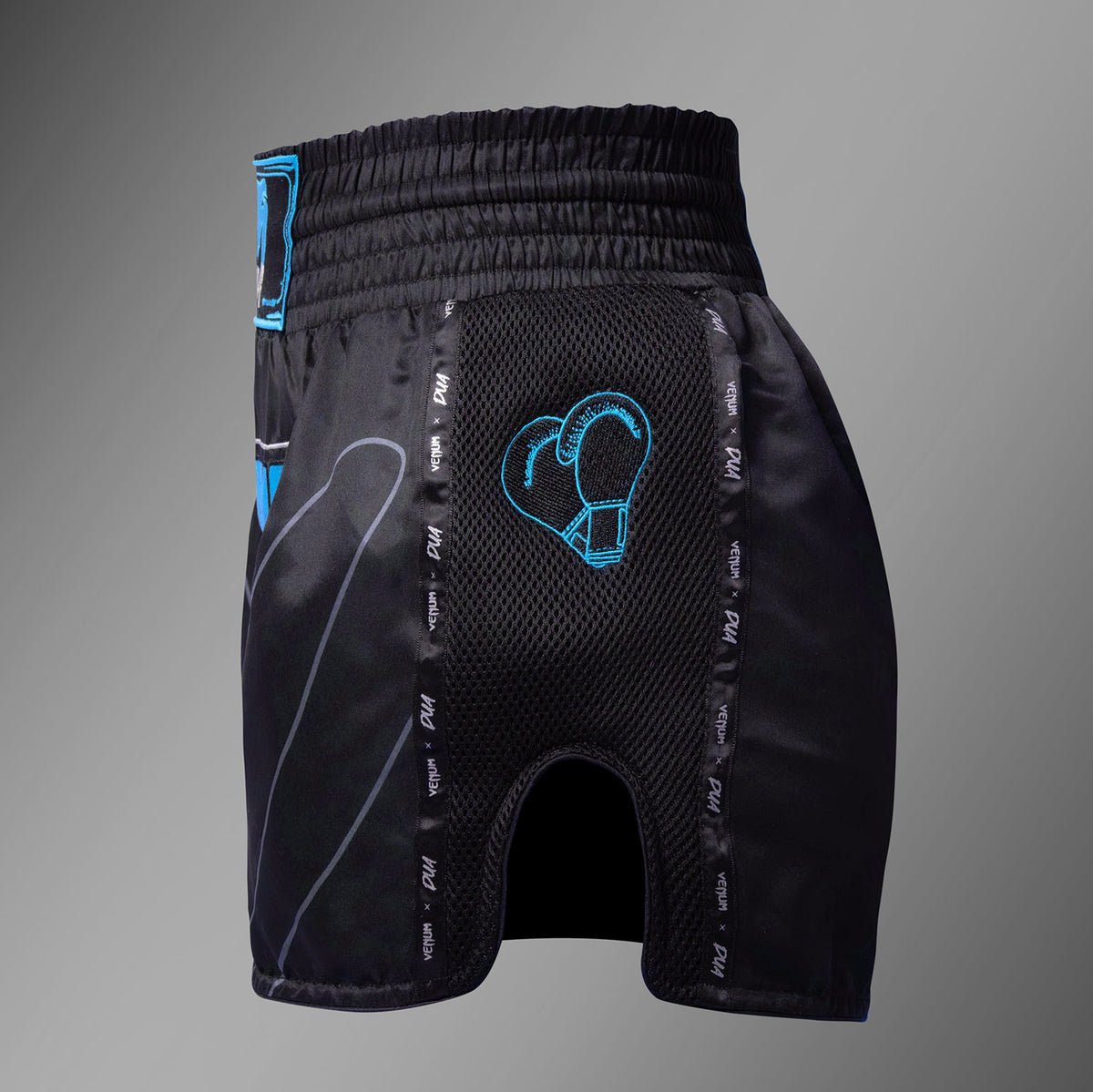 Short de Muay Thai Venum x Dua - Noir/Bleu électrique - product-type_Shorts de Muay Thai
