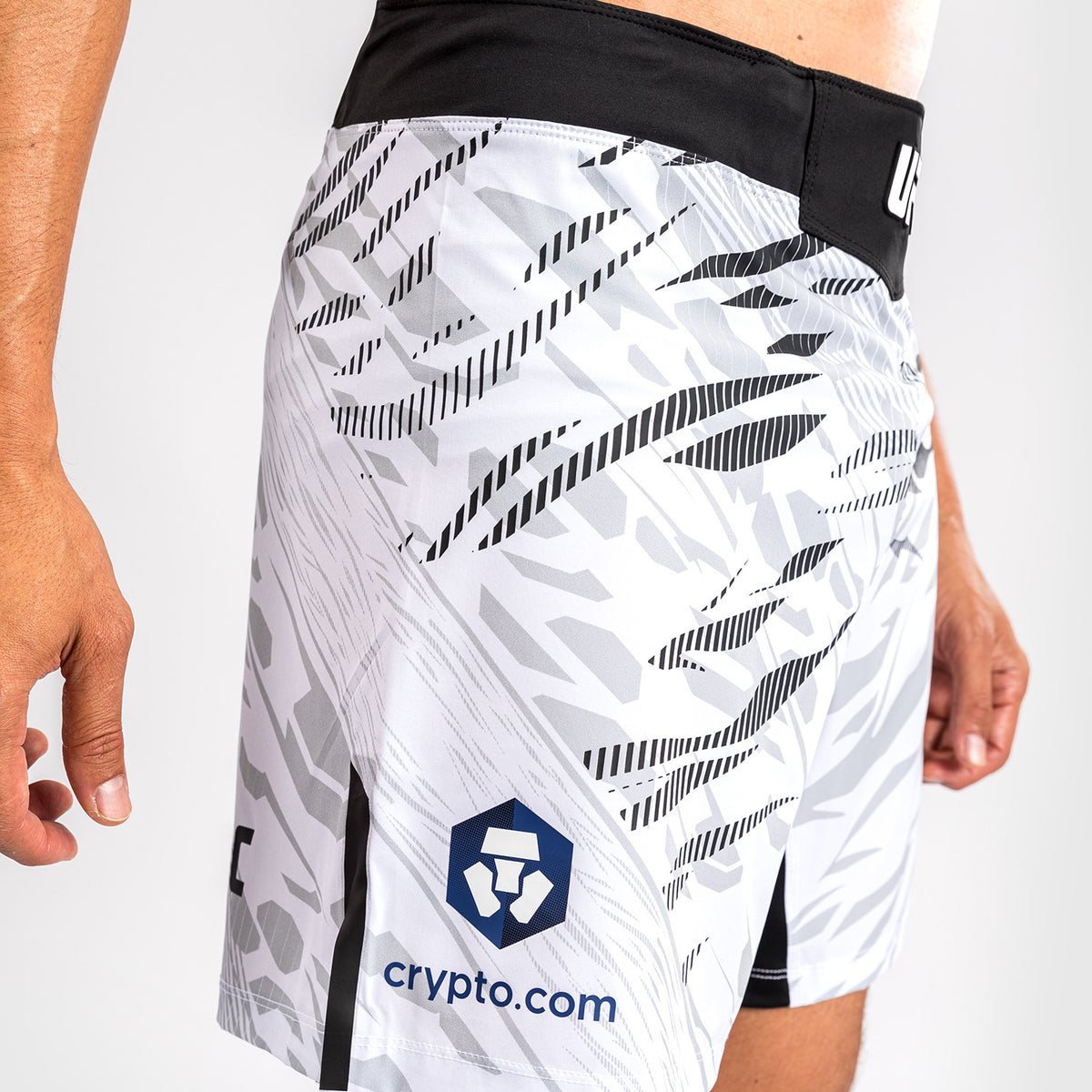 Shorts de Combat pour Hommes UFC Fusion by Venum Personnalisé Authentic Fight Night - Coupe Courte - Blanc - product-type_Shorts de MMA